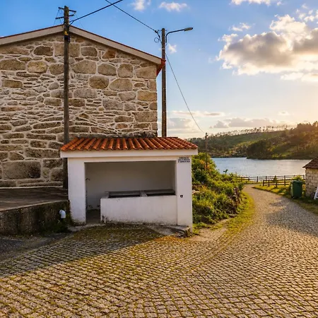 Casa D'os Eiras בית נופש